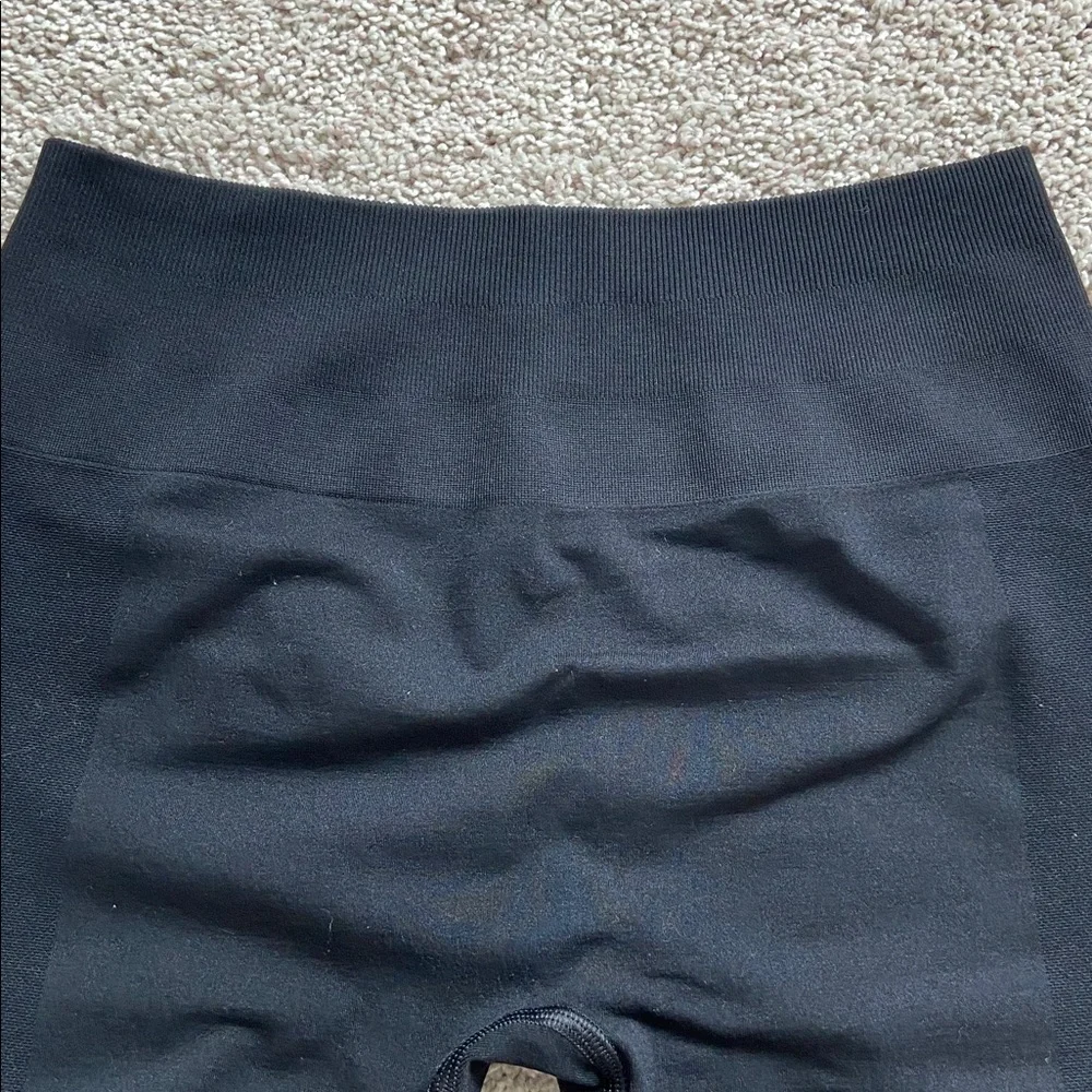 Alphalete • Amplify Short 6.5” Black
